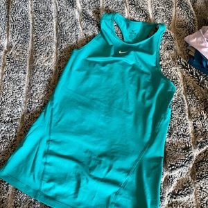 Nike top